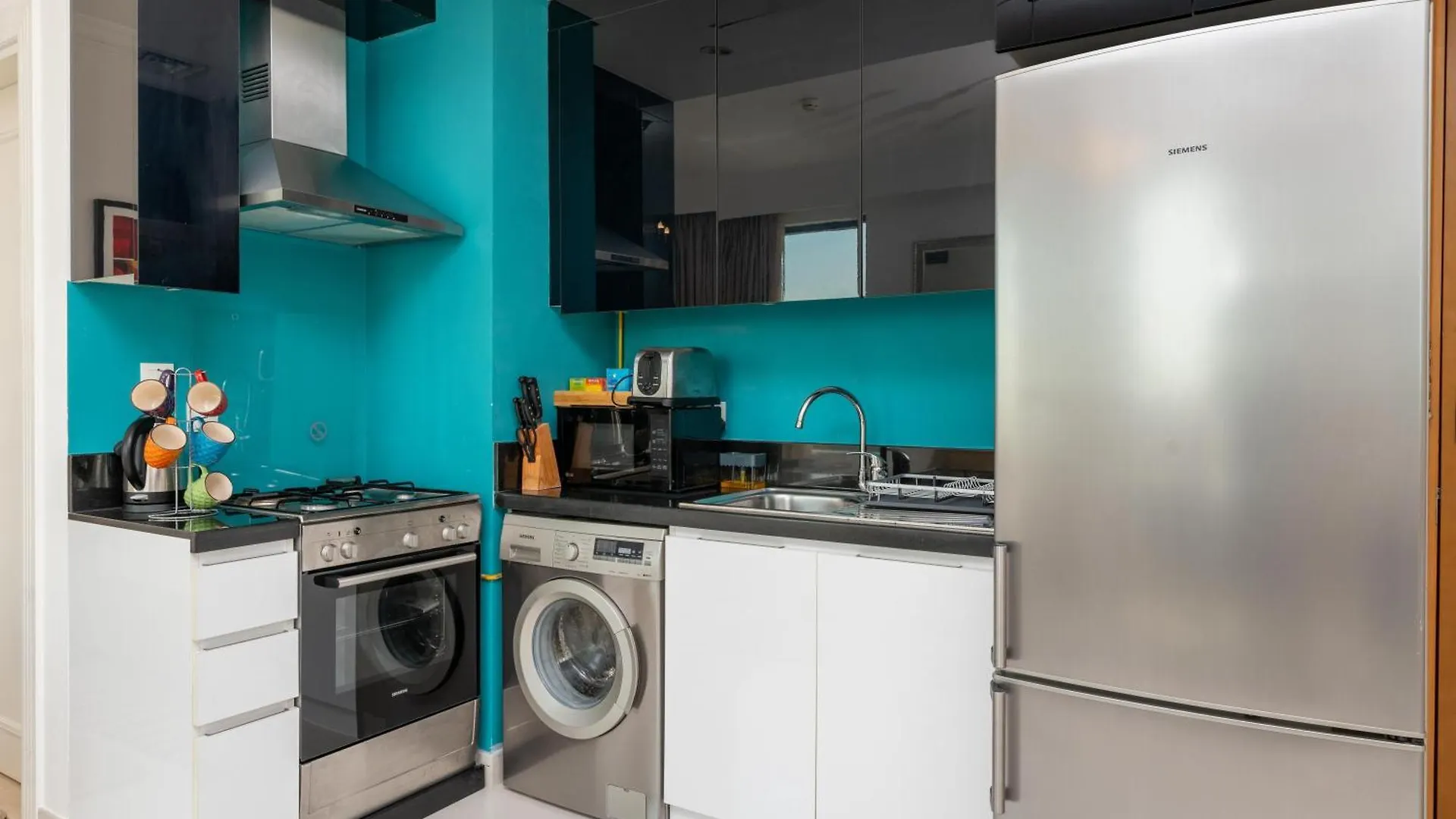 Vacay Lettings - Damac Capital Bay Tower Apartment Dubai