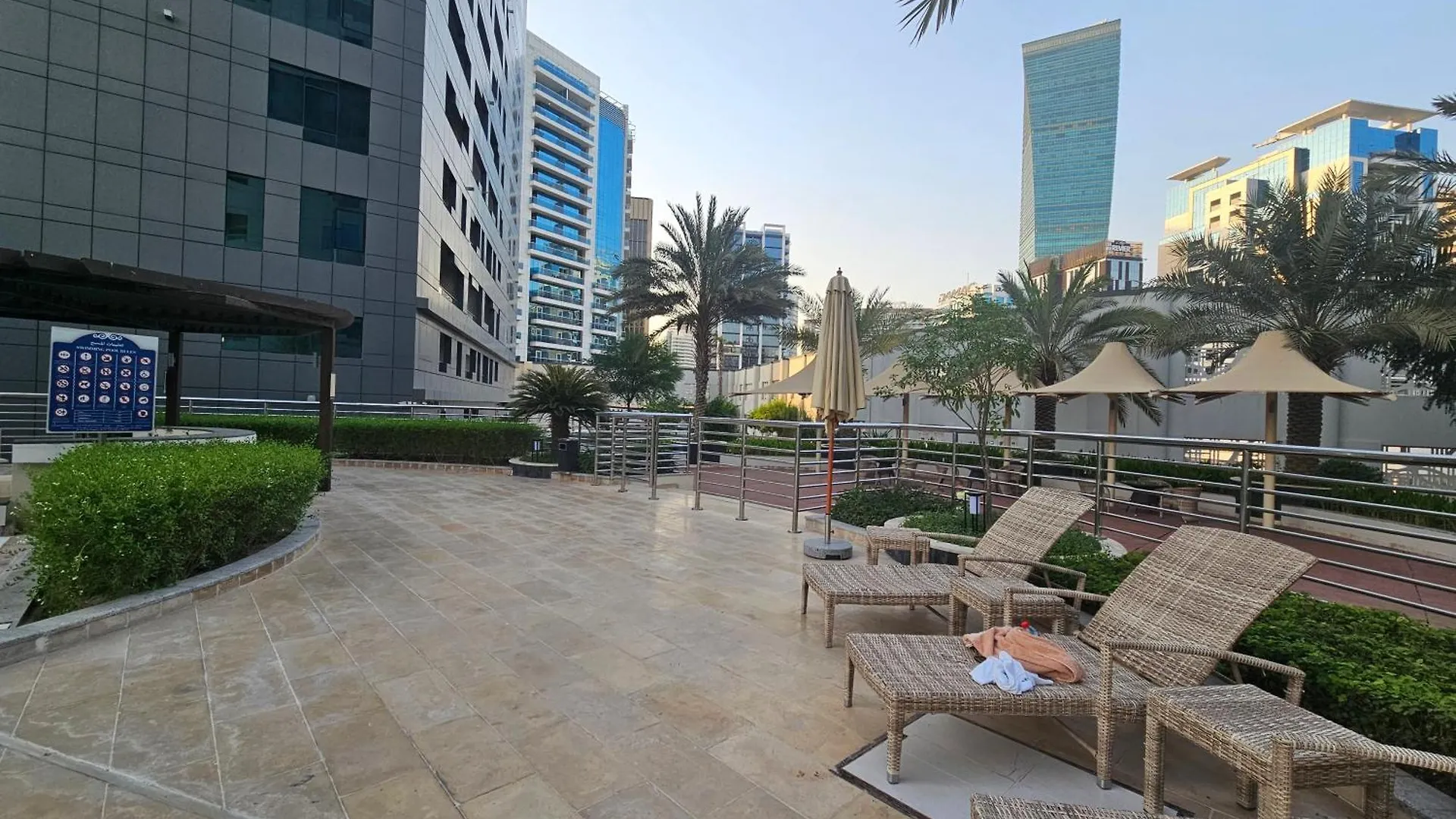 Vacay Lettings - Damac Capital Bay Tower Apartment Dubai